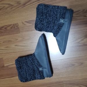 Womens 7 gray muk luks winter foldover sweater winter boots shoes